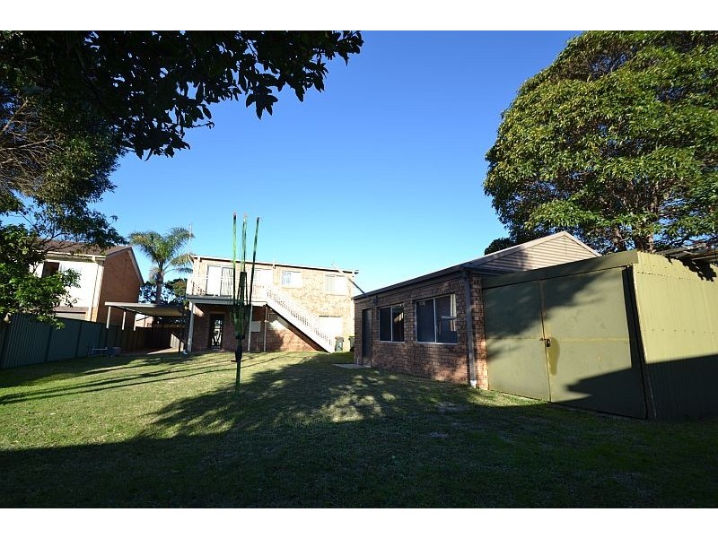 11 Woolstencraft Street, Shoalhaven Heads NSW 2535