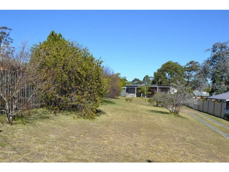 12 Ravenscliffe Road, Shoalhaven Heads NSW 2535