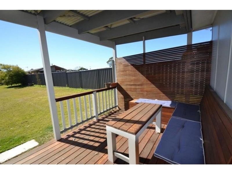 12 Ravenscliffe Road, Shoalhaven Heads NSW 2535