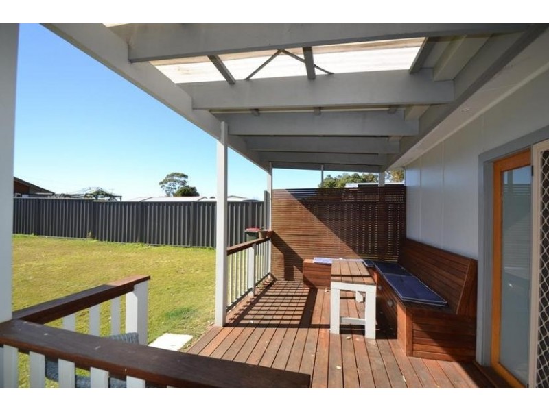 12 Ravenscliffe Road, Shoalhaven Heads NSW 2535