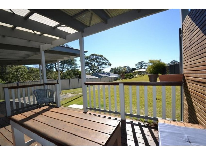 12 Ravenscliffe Road, Shoalhaven Heads NSW 2535