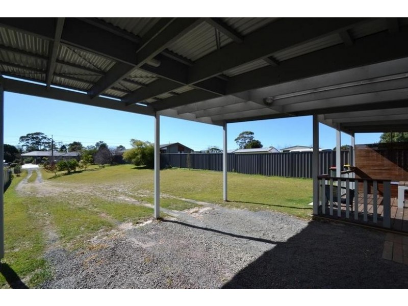 12 Ravenscliffe Road, Shoalhaven Heads NSW 2535