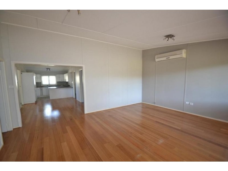 12 Ravenscliffe Road, Shoalhaven Heads NSW 2535