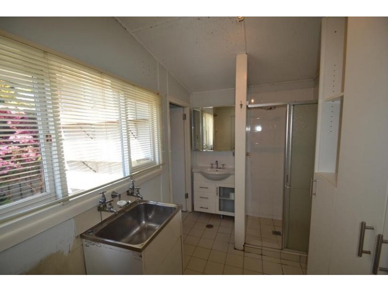 12 Ravenscliffe Road, Shoalhaven Heads NSW 2535