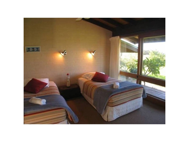 70 Boxells Lane, Meroo Meadow NSW 2540