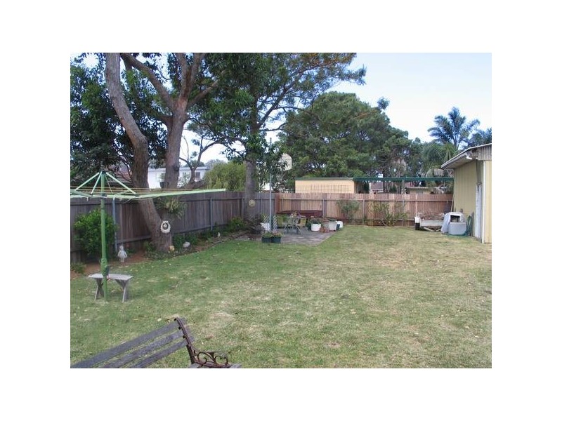 12 Woolstencraft Street, Shoalhaven Heads NSW 2535