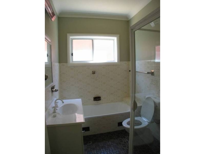 10 West Street, Nowra NSW 2541