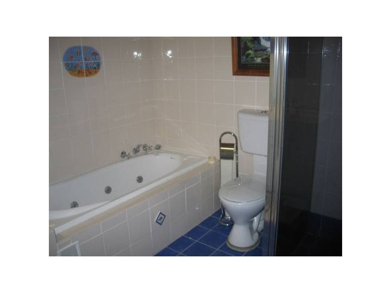 11 Noakes Street, Shoalhaven Heads NSW 2535