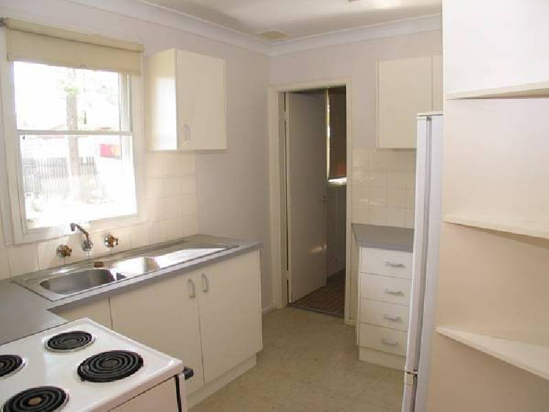 Wondalga Cresent, Nowra NSW 2541