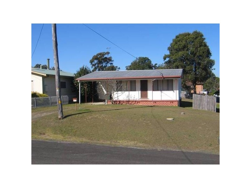Renown Avenue, Shoalhaven Heads NSW 2535
