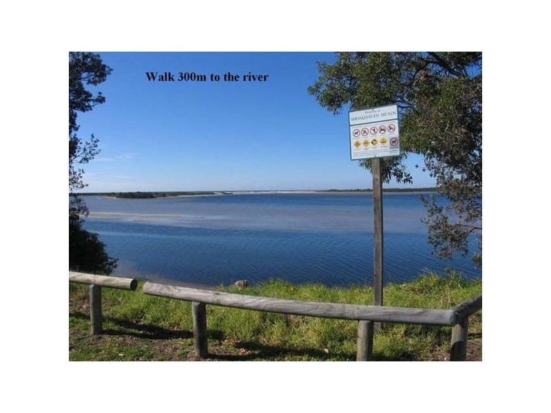 Renown Avenue, Shoalhaven Heads NSW 2535