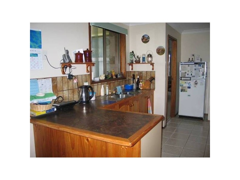 17 Amundsen Avenue, Shoalhaven Heads NSW 2535