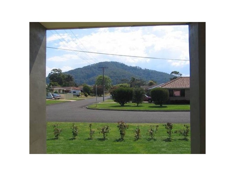 8 Oval Drive, Shoalhaven Heads NSW 2535