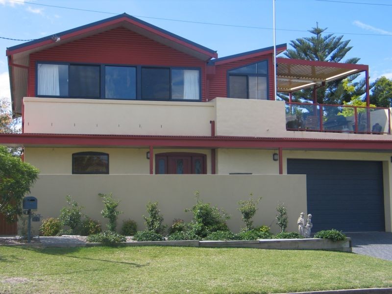 63 River Road, Shoalhaven Heads NSW 2535