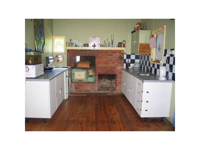 61 River Road, Shoalhaven Heads NSW 2535