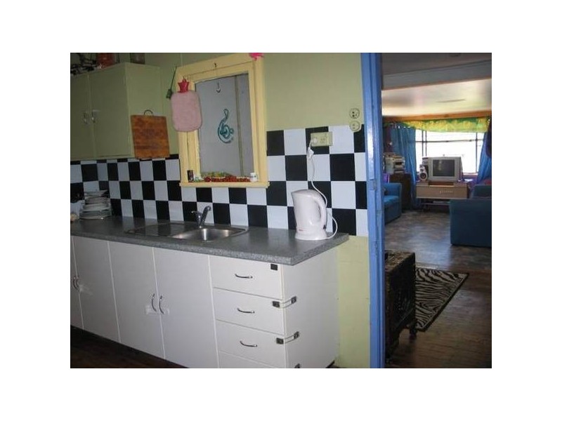 61 River Road, Shoalhaven Heads NSW 2535