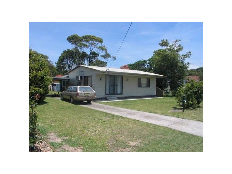 88 Scott Street, Shoalhaven Heads NSW 2535