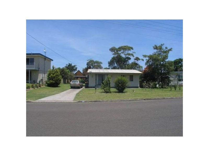 88 Scott Street, Shoalhaven Heads NSW 2535