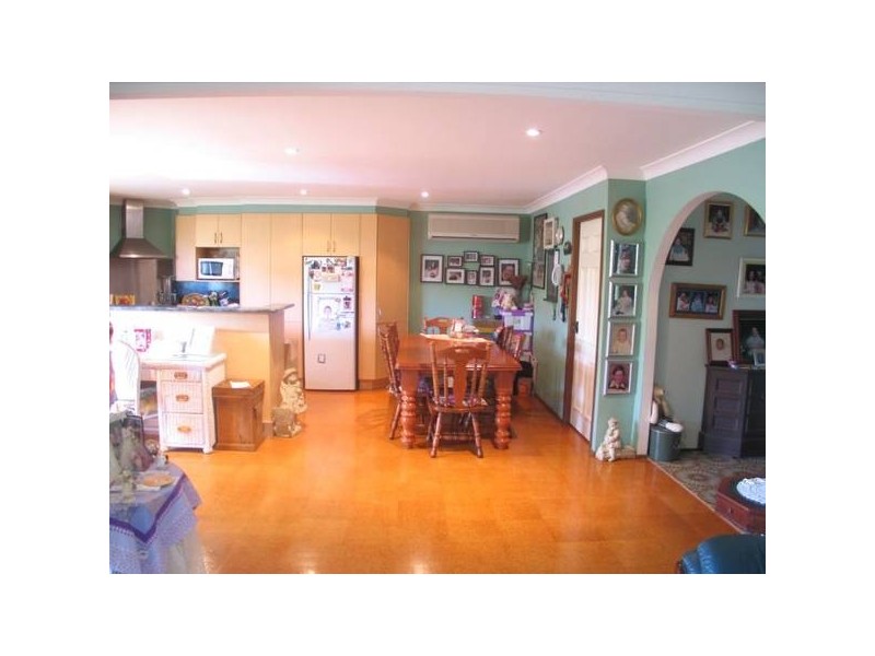 4 Oval Drive, Shoalhaven Heads NSW 2535