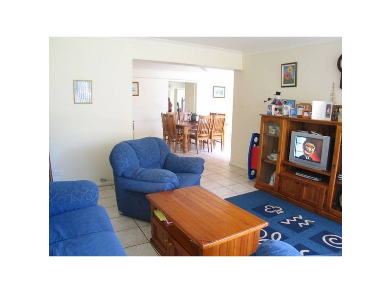 21 Ravenscliffe Road, Shoalhaven Heads NSW 2535