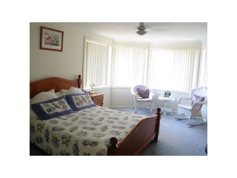 21 Ravenscliffe Road, Shoalhaven Heads NSW 2535