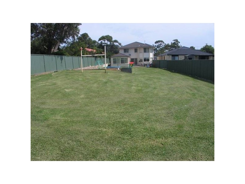 21 Ravenscliffe Road, Shoalhaven Heads NSW 2535