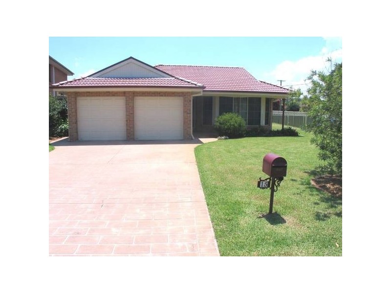 15 Oval Drive, Shoalhaven Heads NSW 2535