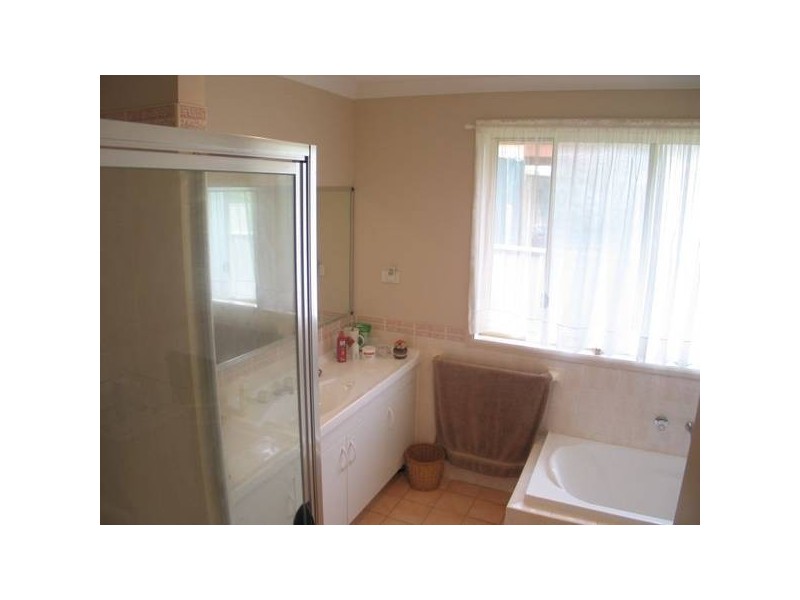 15 Oval Drive, Shoalhaven Heads NSW 2535
