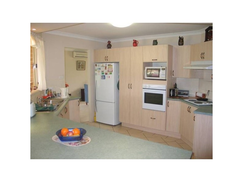 15 Oval Drive, Shoalhaven Heads NSW 2535