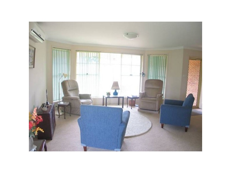 15 Oval Drive, Shoalhaven Heads NSW 2535