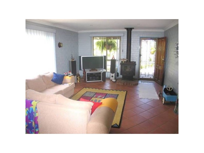19 Amundsen Avenue, Shoalhaven Heads NSW 2535