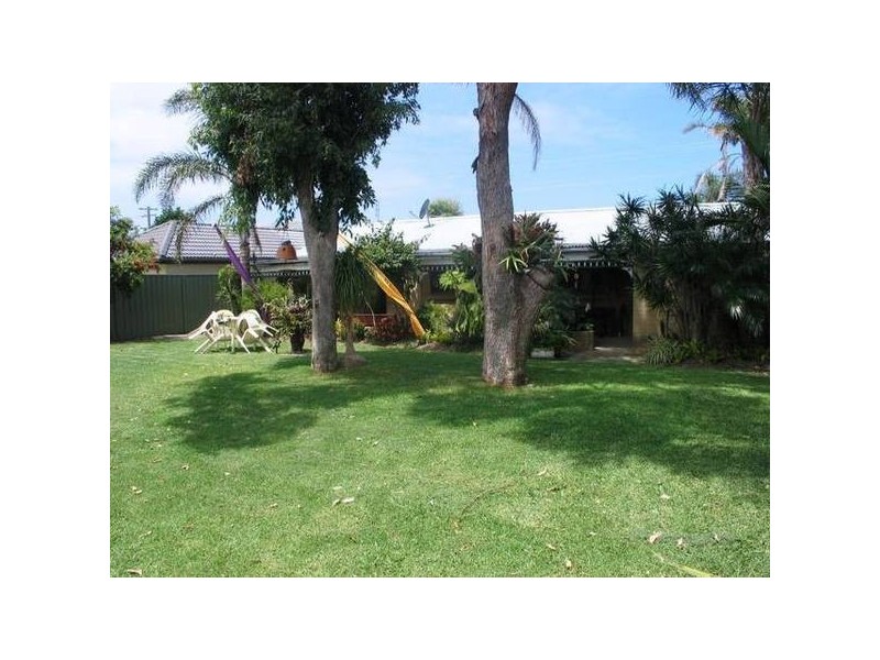 19 Amundsen Avenue, Shoalhaven Heads NSW 2535