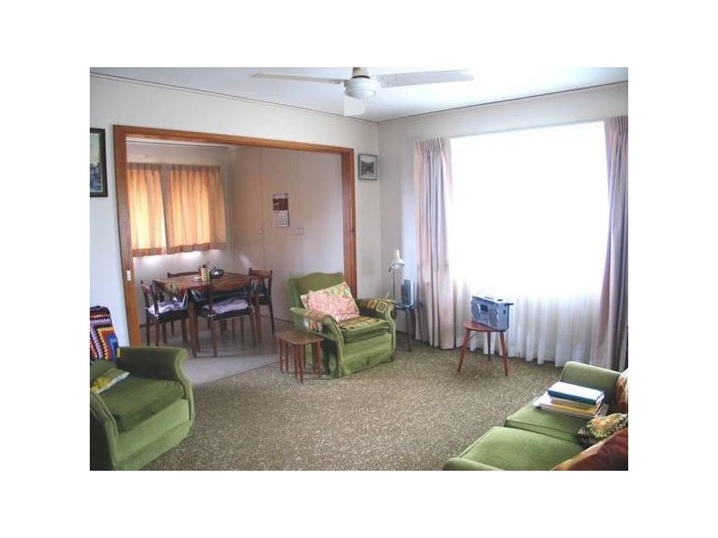 15 Ravenscliffe Road, Shoalhaven Heads NSW 2535
