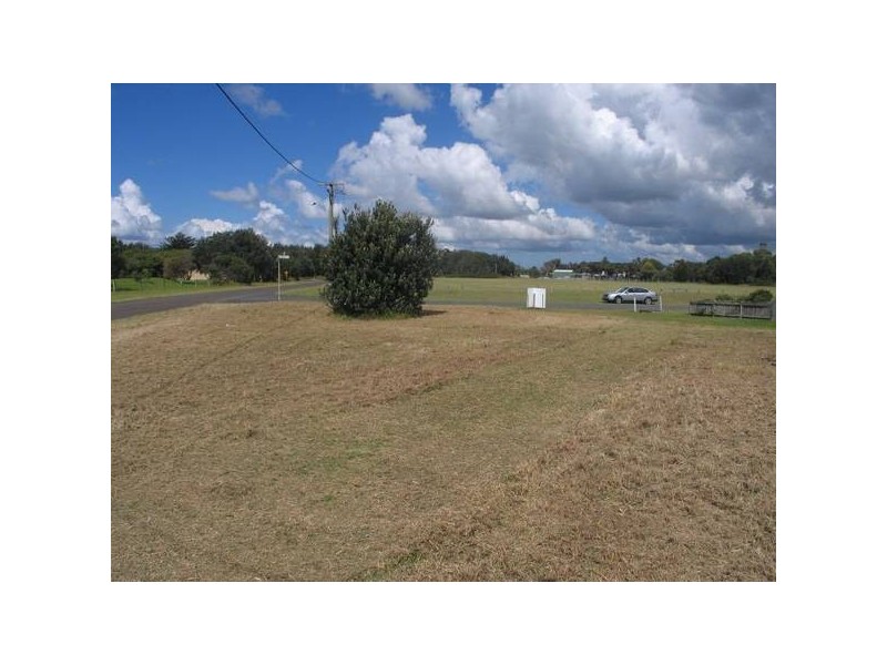 18 Wagin Street, Shoalhaven Heads NSW 2535