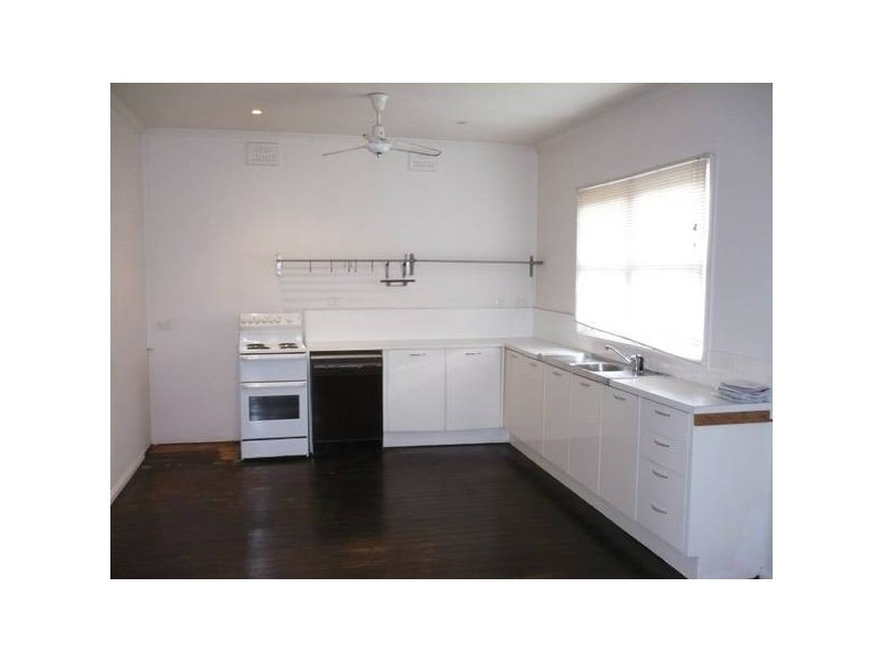11 Lloyd Street, Shoalhaven Heads NSW 2535