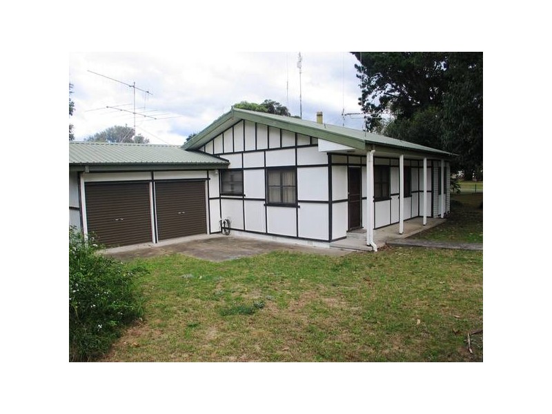 10 David Berry Street, Shoalhaven Heads NSW 2535