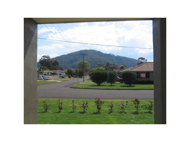 8 Oval Drive, Shoalhaven Heads NSW 2535