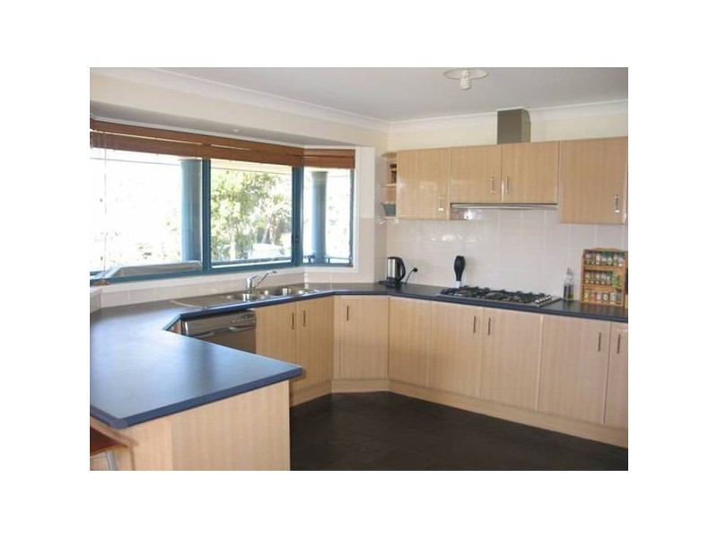 20 Bolt Street, Shoalhaven Heads NSW 2535
