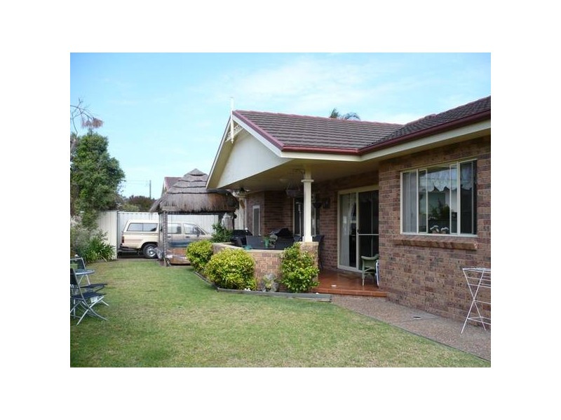 11/10 Ingestre Avenue, Shoalhaven Heads NSW 2535