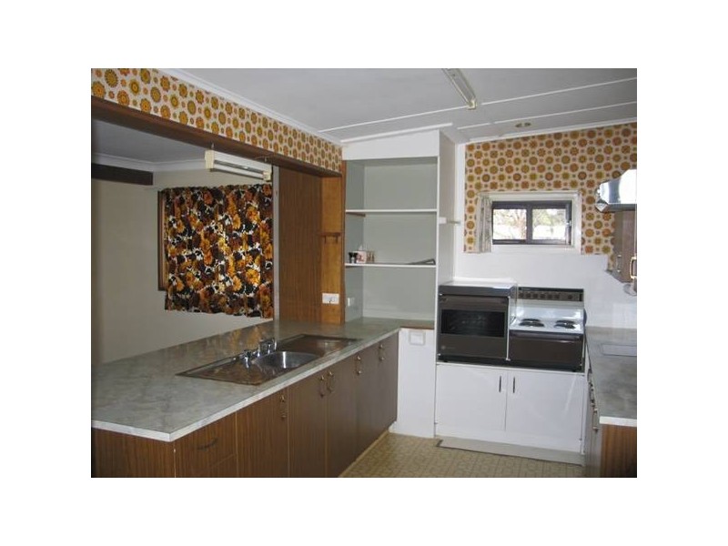 41 Ravenscliffe Road, Shoalhaven Heads NSW 2535