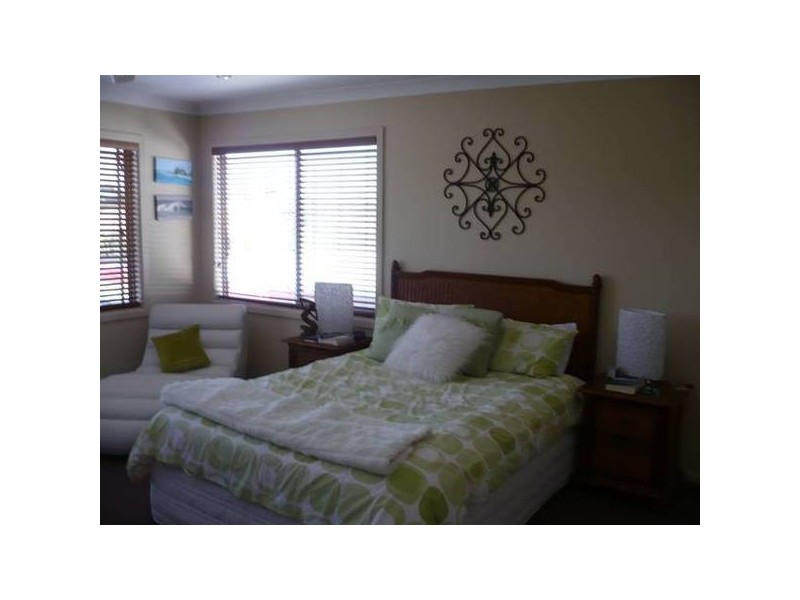 90 Scott Street, Shoalhaven Heads NSW 2535