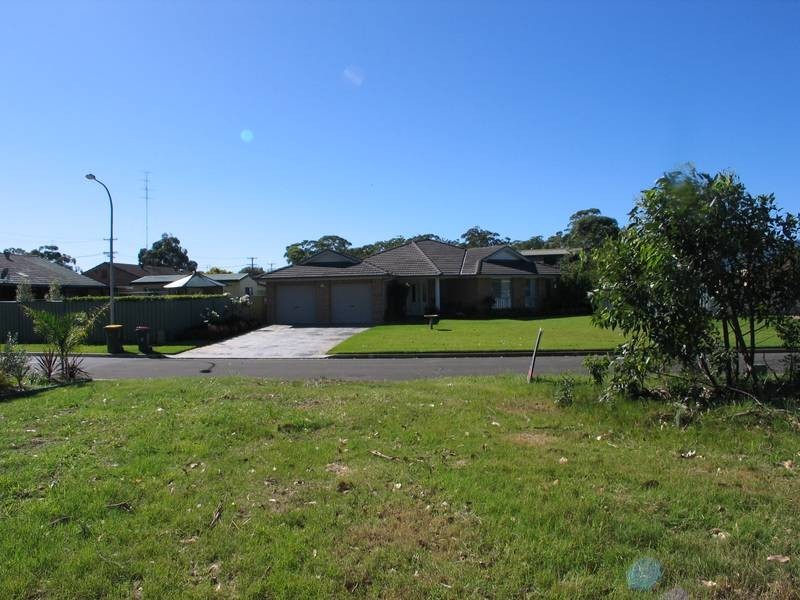 18 Scott Street, Shoalhaven Heads NSW 2535