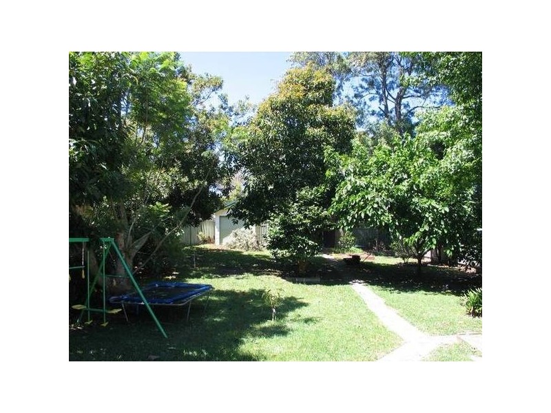 6 Ravenscliffe Road, Shoalhaven Heads NSW 2535