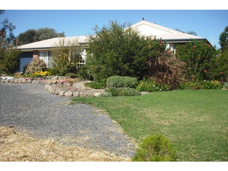 8 Corcoran Dr, Goondiwindi QLD 4390