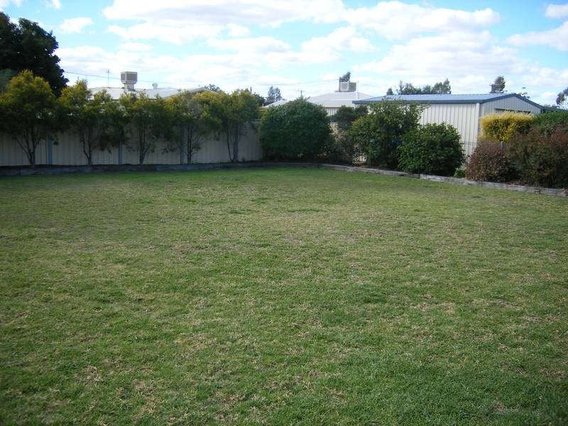8 Bernborough Place, Goondiwindi QLD 4390
