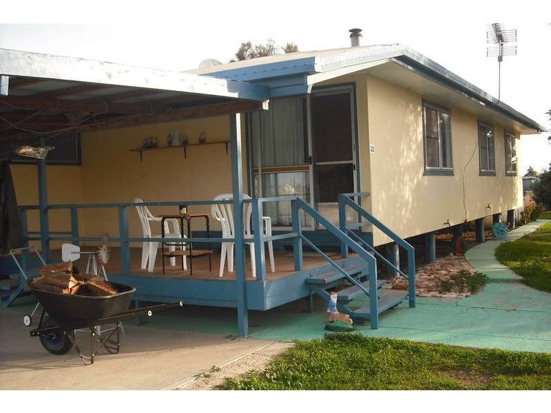 22 Railway Pde, Yelarbon QLD 4388