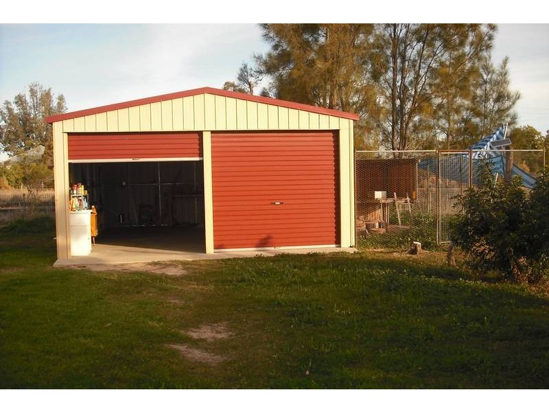 22 Railway Pde, Yelarbon QLD 4388