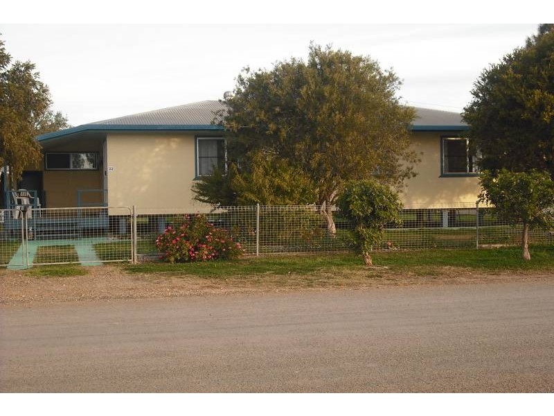 22 Railway Pde, Yelarbon QLD 4388