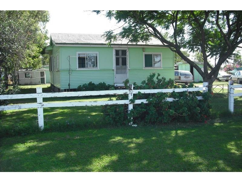 67 Kaboon St, Yelarbon QLD 4388