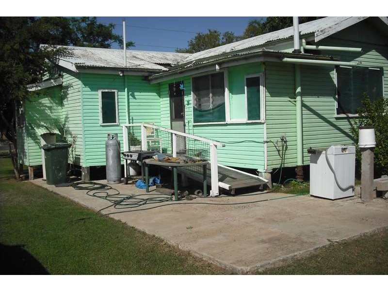67 Kaboon St, Yelarbon QLD 4388